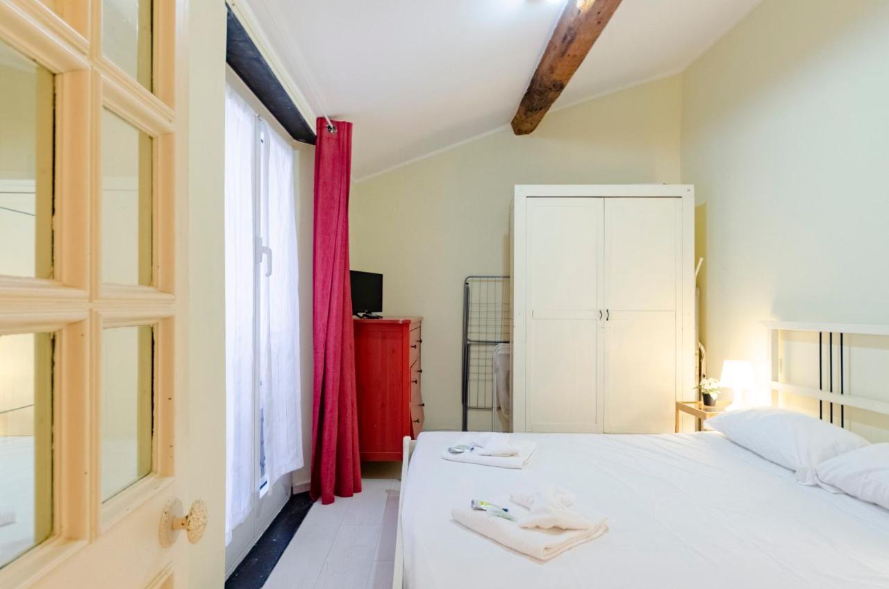 Апартаменты Joivy Cosy Flat In The Centre Генуя Экстерьер фото