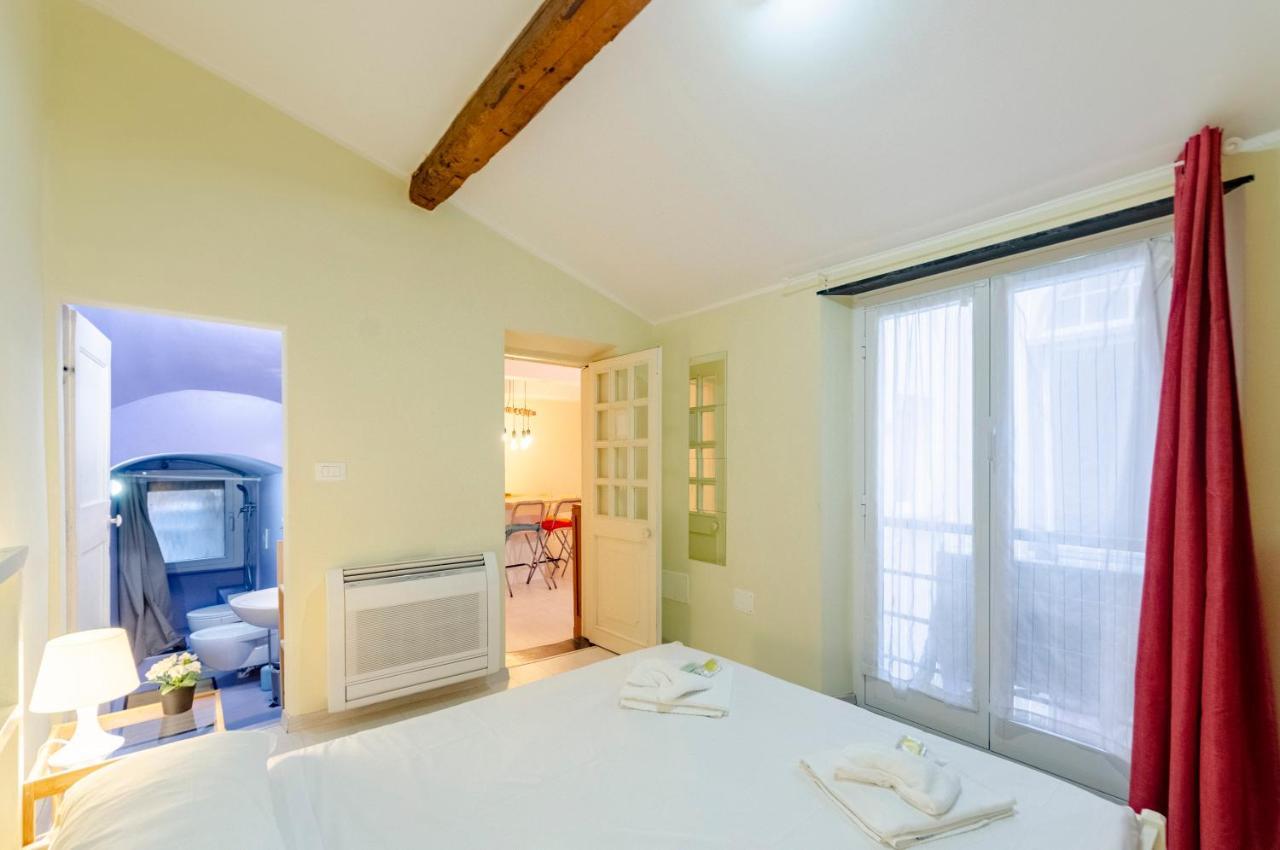 Апартаменты Joivy Cosy Flat In The Centre Генуя Экстерьер фото